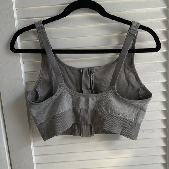 All in motion zipper up sports bra XXL - Picture 3 of 3